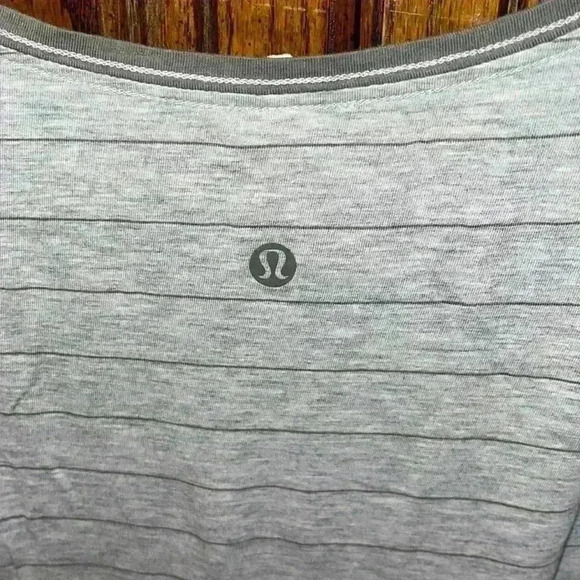 Lululemon Love Crew III 
Short Serve Stripe Heathered Core Light Grey Grey Sage - Picture 9 of 14